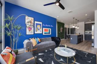 Penthouse Blues-Odyssey-Pool & Gym-Mins 2 Broadway - 0