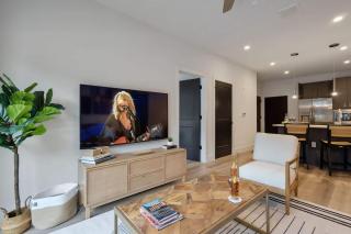 Savanna - Heart of Midtown - Odyssey at the Park - 1