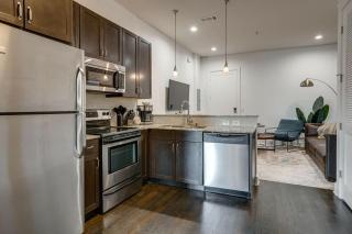 Lofts At 30th - Urban Sky Suite - Mins to Broadway - 9