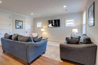 Mesmerize Melrose - 5 Mins to Broadway - Rooftop Deck - 7
