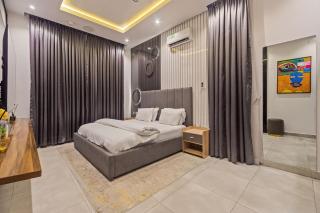 Luxury spacious 1 bedroom apartment - 5