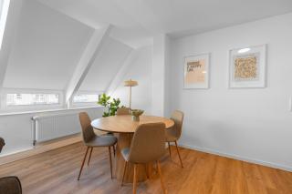 Großzügiges City-Apartment in bester Lage für 4 P - 8