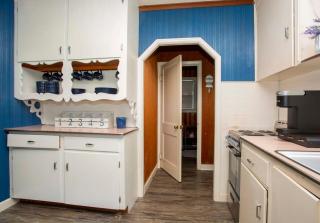 Lake Huron Cottage 6 - 3 Bed 1 Bath - 7