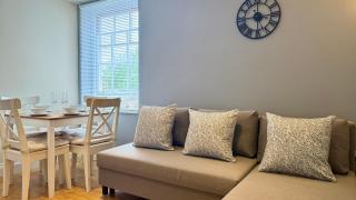 Cosy Central Apartment Sleeps 4, Worcester - Free Parking - 7