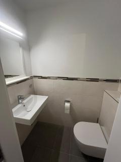 70m2 Appartment with 2 Bedrooms, Balcony and Garage - 6
