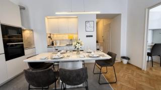 Top Central Cozy Nest 3Bdr - Steps to Main Attractions - 8