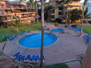 Beachfront Paradise, 5-bdr, 3-bath, Resort Access - 2