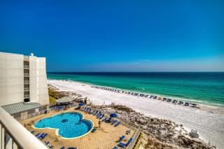 Beach House Condominiums C602 - Beachfront with Pool, Wi-Fi, & Beach Service - 9