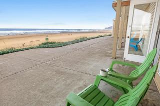 Ocean view studio no stairs-Full Kitchen Patio - 3