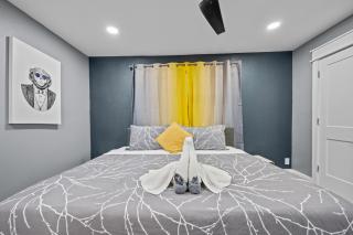 15 Miles from NRG Heights with Pool & Free Park - 8