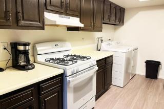 2 to 6 Bedroom Walk to Strip & MGM Casino Club - 1