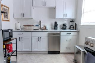 Montrose 1 Bedroom Apartment - 3