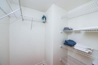 PlanURstay - Luxury 1BR Condo with City View - 6