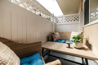 Vibrant Stay in LA - 5