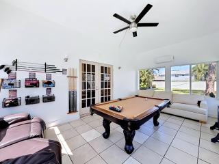 5-Bed Home with Pool & Mini Golf & Heated Jacuzzi in Boynton Beach - 6