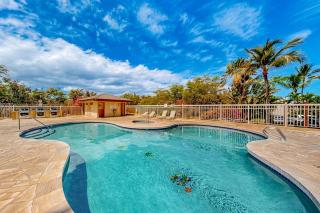 Maui Banyan B204 - 8