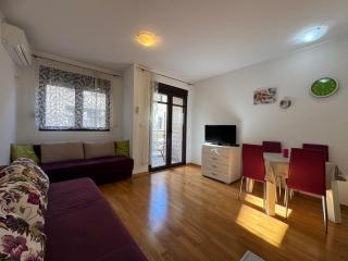 Becici Studio Apartment - 9