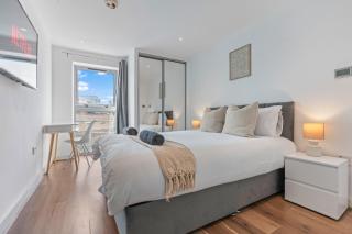 Spacious 3 Bedroom Apartment in the heart of Nottingham Centre with views - 4