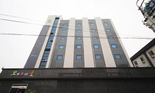 Iksan 4 Seasons Hotel - Iksan - 0