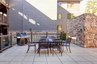 Walk to Ski Slopes Trails Cozy 2-Bedroom 3-Bath Recently Renovated Condo with Pool Hot Tub BBQ and AC BBL-251 by KBM Resorts - 5