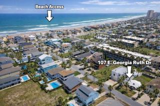 Unique GeoDome - Half Block to Beach home - 0