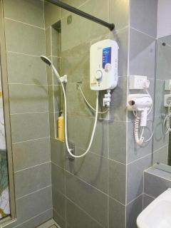 Wonderful Times Square Miri Resort 7 Pax Max 2BR 1BA - 3