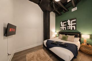 Cozy 3BR City Living in South Loop Near McCormick Place, Soldier Field & Lakefront - 6