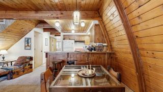 Cozy A-Frame Cabin in Downtown McCall - 7
