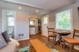 Bette's Bungalow - 2