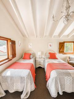 Eirene Retreat - Quiet Riverside Escape - 1