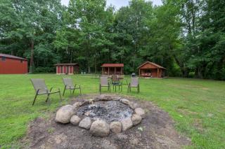 NEW! Wooded Acres Resort - Cute & Fun! - 8