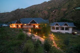 Giri River Retreat - 2