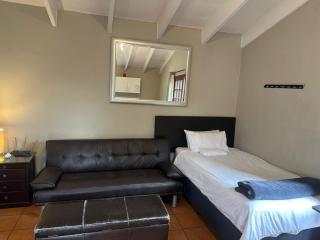Paulshof Guesthouse - Hluhluwe Road Complex - 2