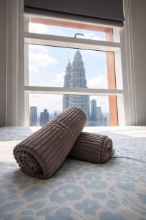 Premium KLCC Sky Living 51F Luxury High-Rise Condominium - 4