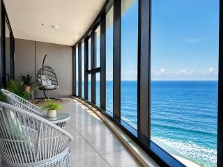 Beachfront Luxe Escape at Surfers Paradise Parking - 0