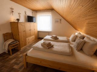 FH-Nordseeanker-im-Huus-Godewind-vorm-Viermaster-mit-Sauna-und-Kamin - 4