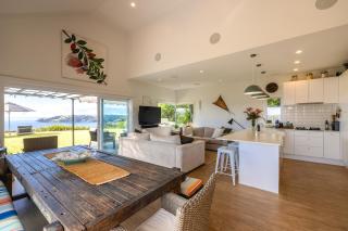 The Point Onetangi - Heated pool, hot tub & ocean views - 1