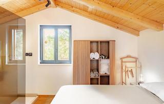 Gorgeous Home In Grohote - 5