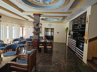 Blue Yak Resort - 0