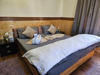 Blue Yak Resort - 3
