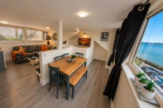 Unit 6 Penthouse Apartment With Harbour & Island Views - 7
