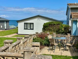 Seafront 2-Bed Chalet with Terrace & Parking - Steps from Westward Ho! Beach - 0