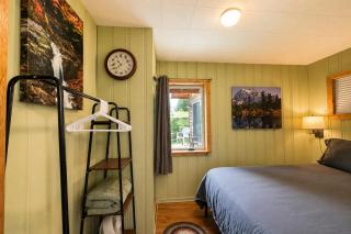 Journey's End on Fish Lake by NW Comfy Cabins - 4