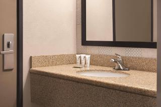 Country Inn & Suites by Radisson, Dunn I-95 - 1