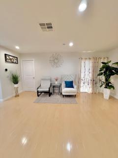 Cozy House 1Br 1Ba 15 mins to DTLA - 2