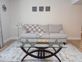 Luxurious, private & bright suite - 4
