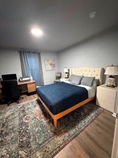 Spacious 5 BR Stay in Westminster Perfect for Groups & Longer Stays - 0