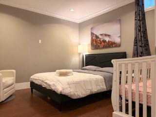 Bright New 2BR Suite Near YVR - Vancouver - 4