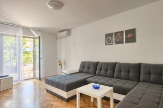 Apartments Melita - 2