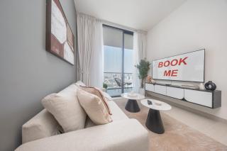 Free housekeeping visits during your stay - StayShort - Vibrant 1-Bedroom in JVC Sleeps 4 with balcony - 0